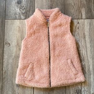 Girls fuzzy vest!